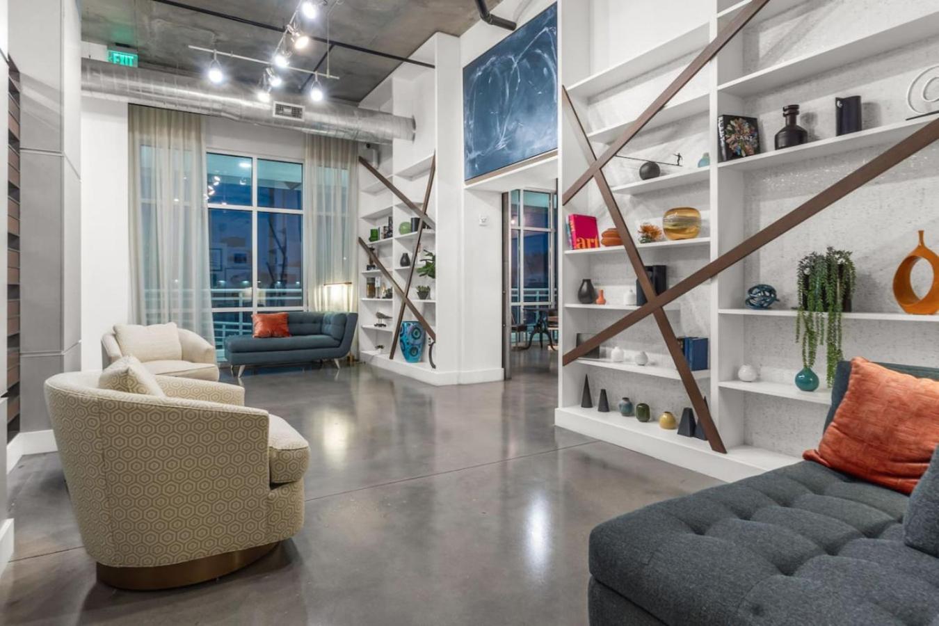 סיינט פיטרסברג Modern 2 Bed Getaway Steps From Tropicana Field מראה חיצוני תמונה