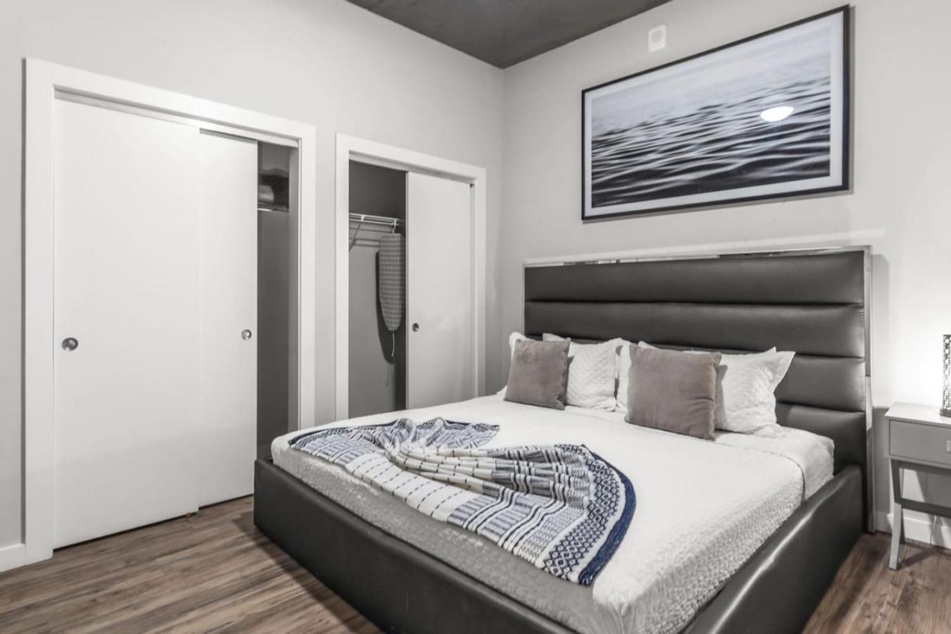 סיינט פיטרסברג Modern 2 Bed Getaway Steps From Tropicana Field מראה חיצוני תמונה