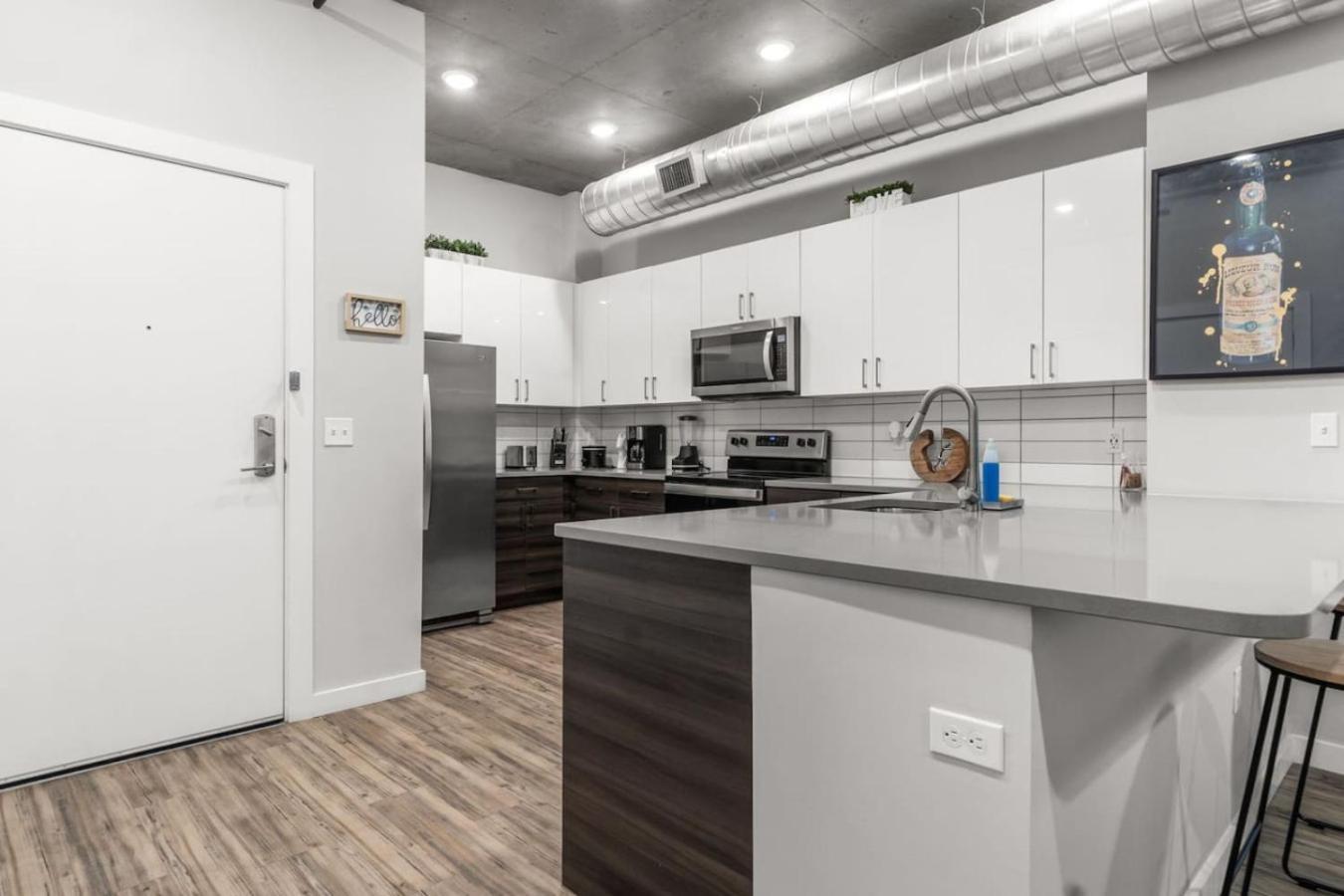סיינט פיטרסברג Modern 2 Bed Getaway Steps From Tropicana Field מראה חיצוני תמונה