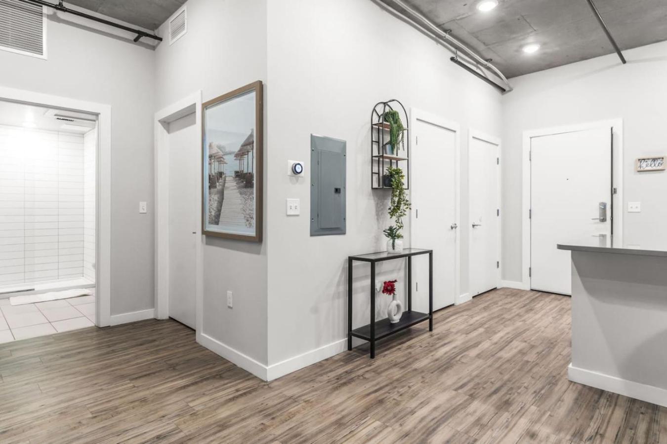 סיינט פיטרסברג Modern 2 Bed Getaway Steps From Tropicana Field מראה חיצוני תמונה